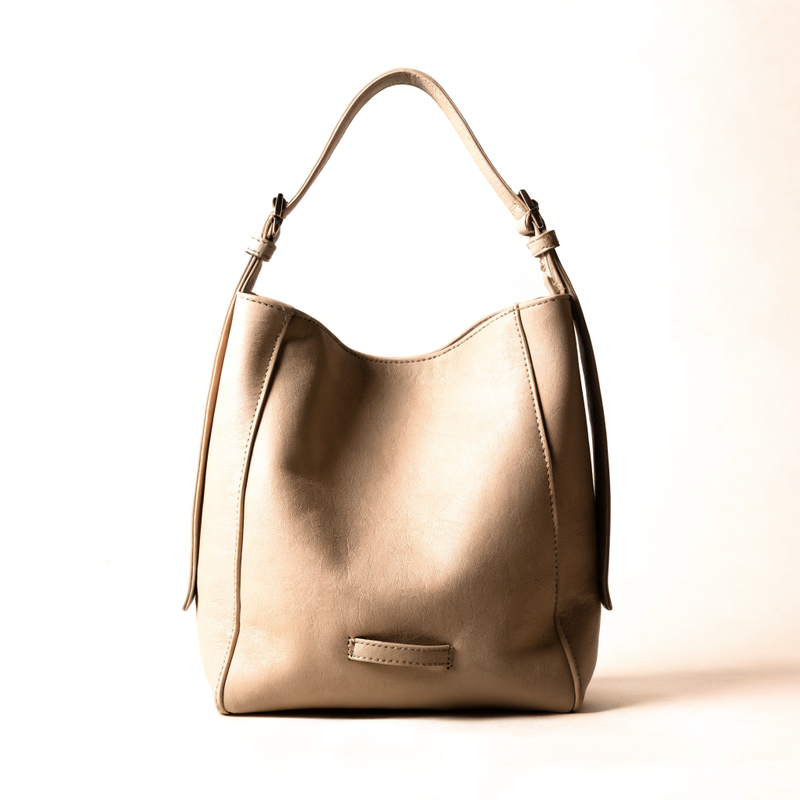 Beige women's shoulder handbag - Trendy Women Collection